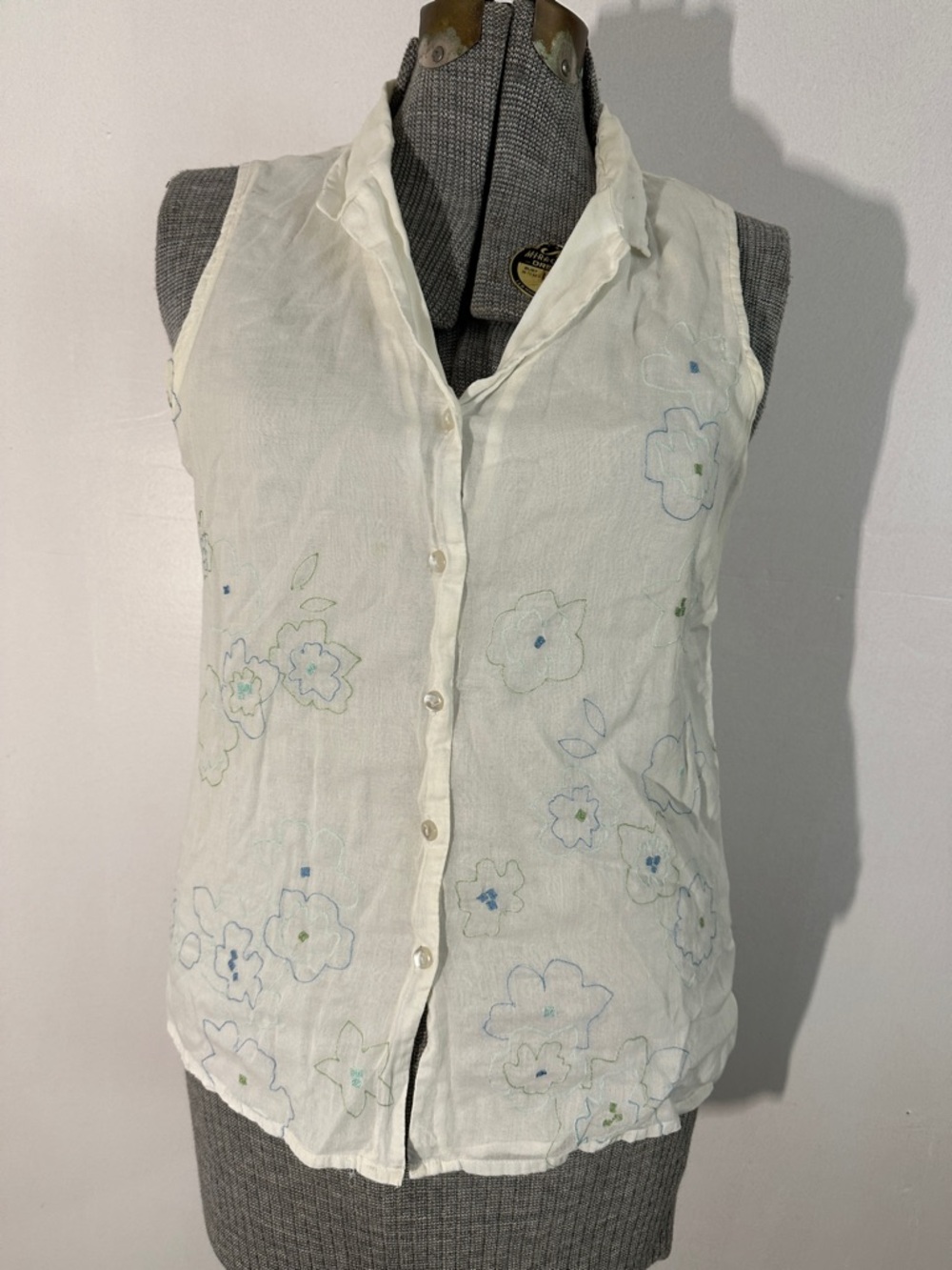 Style & Co. Cream Button-Front Sleeveless Embroidered Camisole